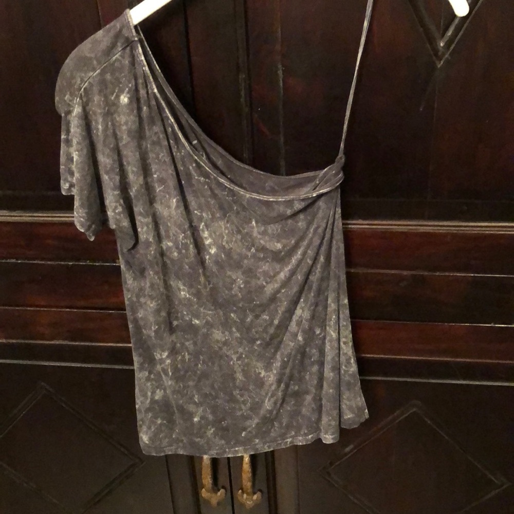 Black and white tie dye one sleeve tee
